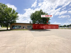1395 E Henri De Tonti Blvd, Springdale, AR for lease Interior Photo- Image 1 of 13