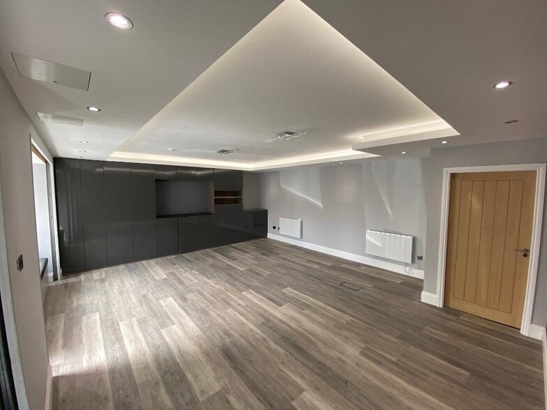 4 Bentinck Rd, Newcastle Upon Tyne for lease - Building Photo - Image 3 of 9