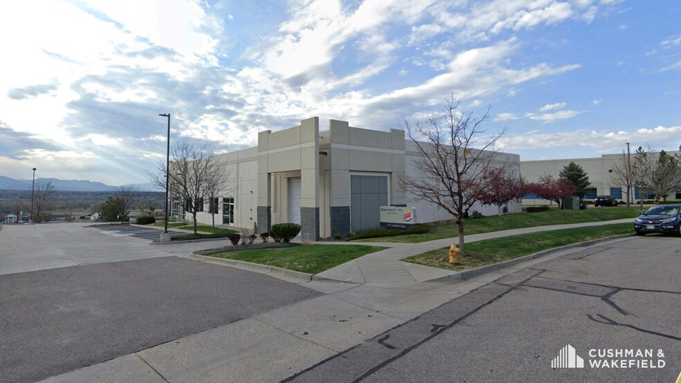 8117 Southpark Cir, Littleton, CO 80120