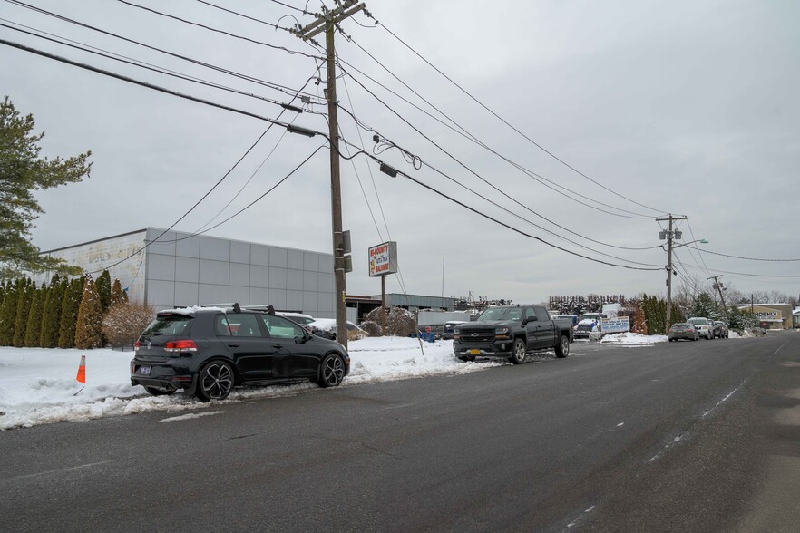 1 Macadam St, Bay Shore, NY for sale - Building Photo - Image 3 of 22