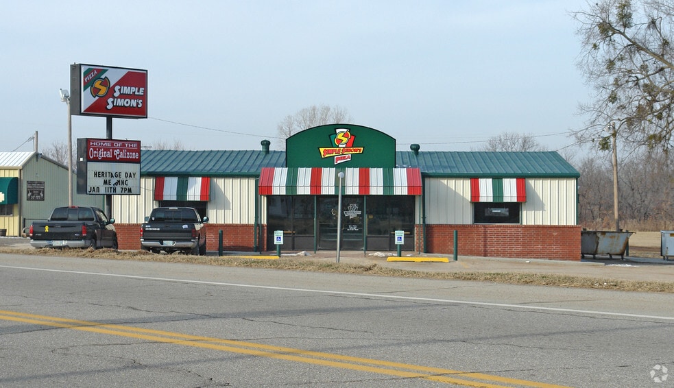 Multi-Unit NNN Restaurant portfolio of 2 properties for sale on LoopNet.com - Primary Photo - Image 1 of 2