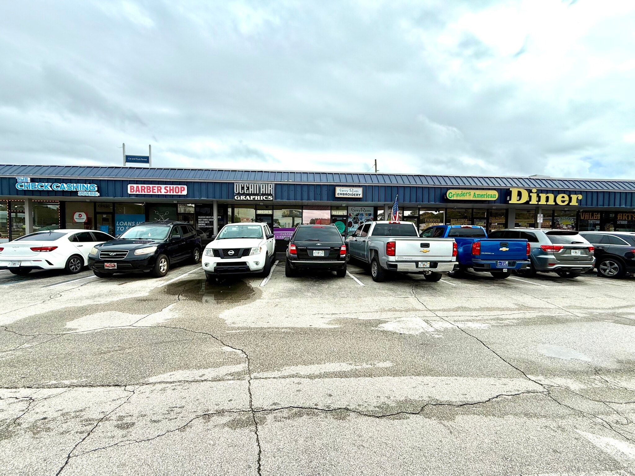 10214-10230 Atlantic Blvd, Jacksonville, FL for lease Interior Photo- Image 1 of 4