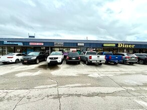 10214-10230 Atlantic Blvd, Jacksonville, FL for lease Interior Photo- Image 1 of 4