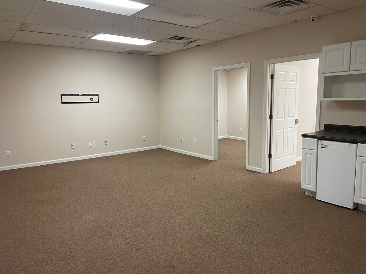 240 Boston St, Topsfield, MA 01983 Office for Lease