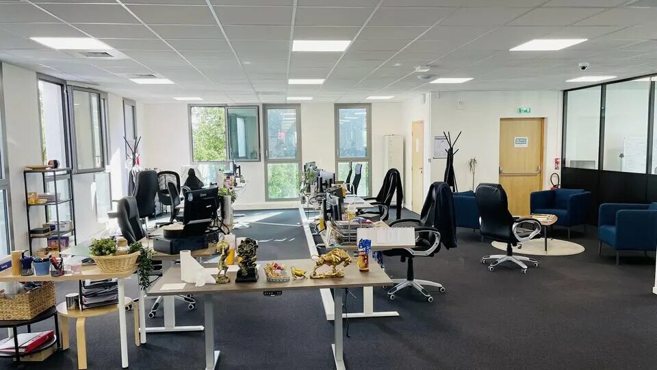 Office in Saint-Martin-du-Vivier for lease - Building Photo - Image 3 of 13