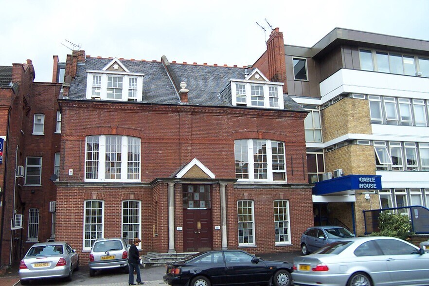 237 Regents Park Rd, London for lease - Building Photo - Image 2 of 8