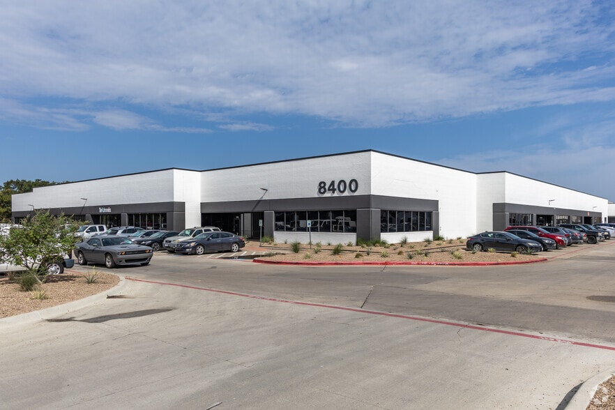 8400 Esters Blvd, Irving, TX for lease - Building Photo - Image 2 of 21