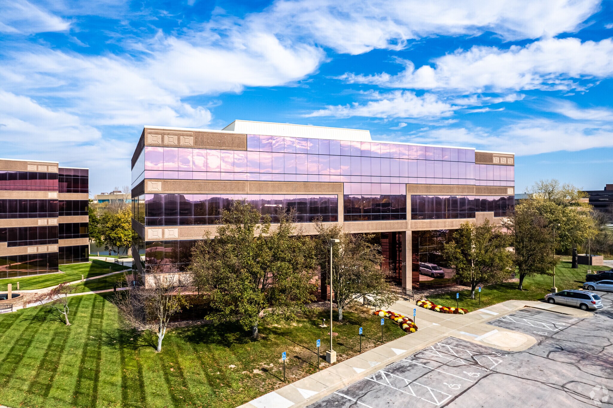 7400 W 130th St, Overland Park, KS for sale Primary Photo- Image 1 of 1