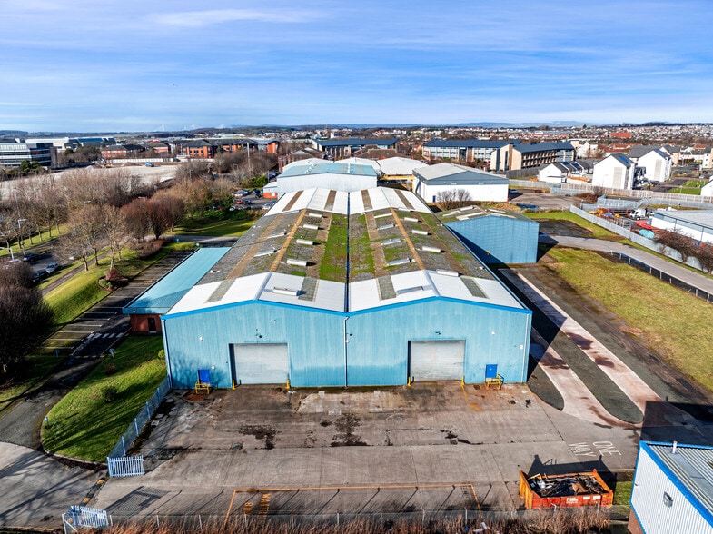 24 South Gyle Cres, Edinburgh for lease - Building Photo - Image 3 of 6