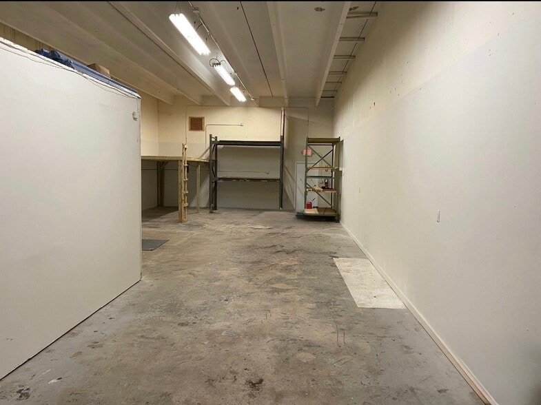 1400 Forsythe Rd, West Palm Beach, FL for lease - Interior Photo - Image 3 of 5