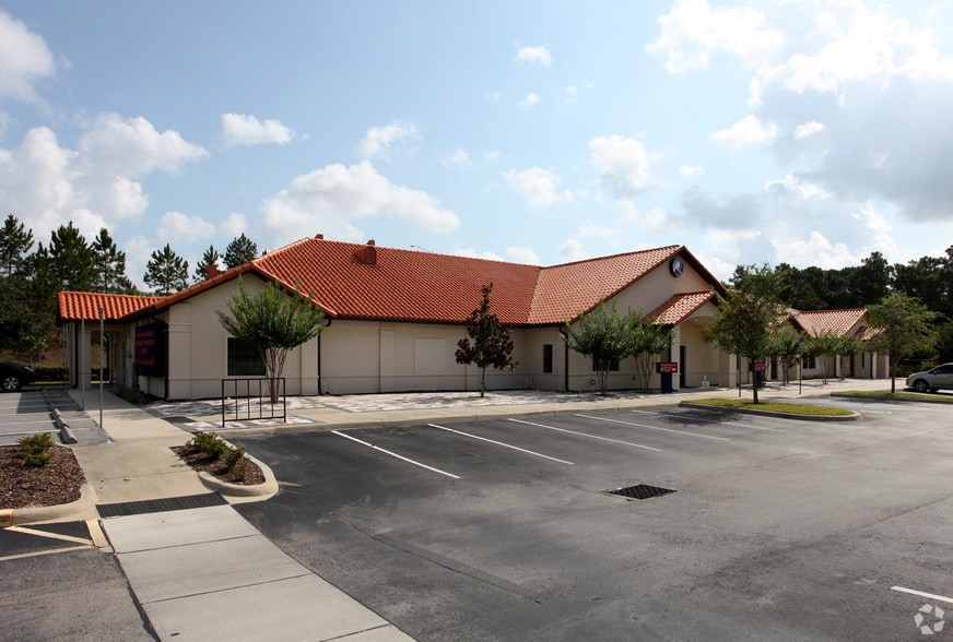 2711 N Orange Blossom, Kissimmee, FL for lease - Building Photo - Image 2 of 8