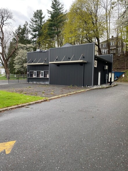 33 Dietz St, Oneonta, NY for sale - Building Photo - Image 1 of 1