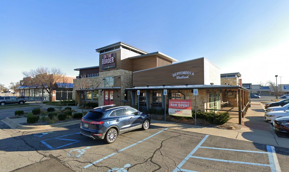 35613 Warren Rd, Westland, MI for lease - Building Photo - Image 1 of 8