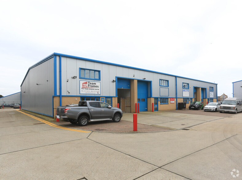 Evershed Way, Shoreham By Sea for lease - Primary Photo - Image 1 of 2