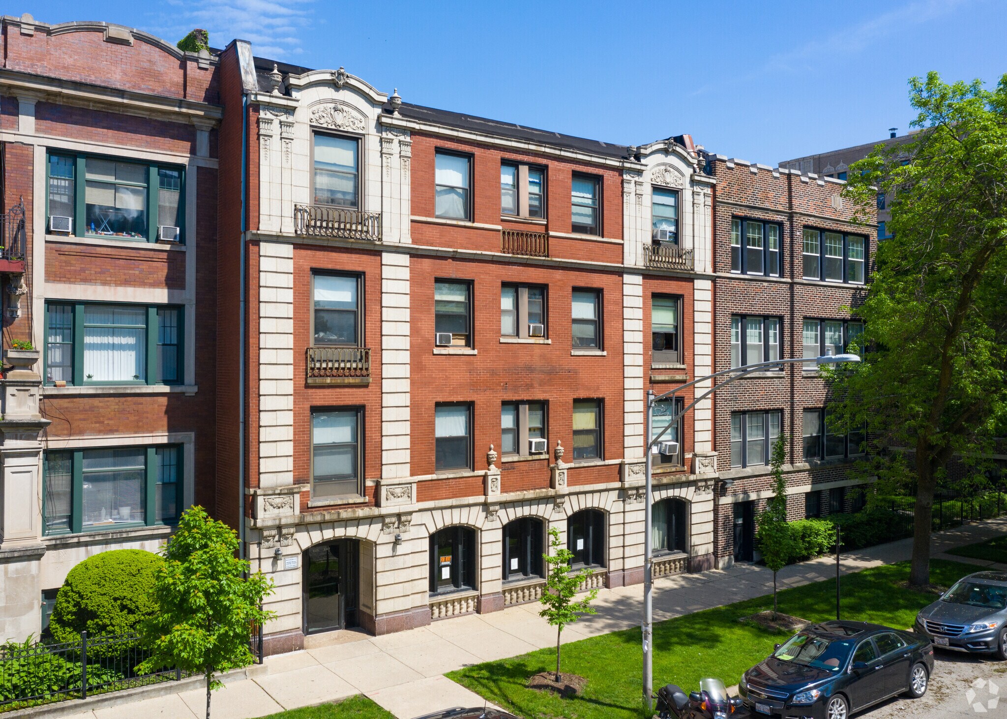 5325-5327 S Cornell Ave, Chicago, IL for sale Primary Photo- Image 1 of 1