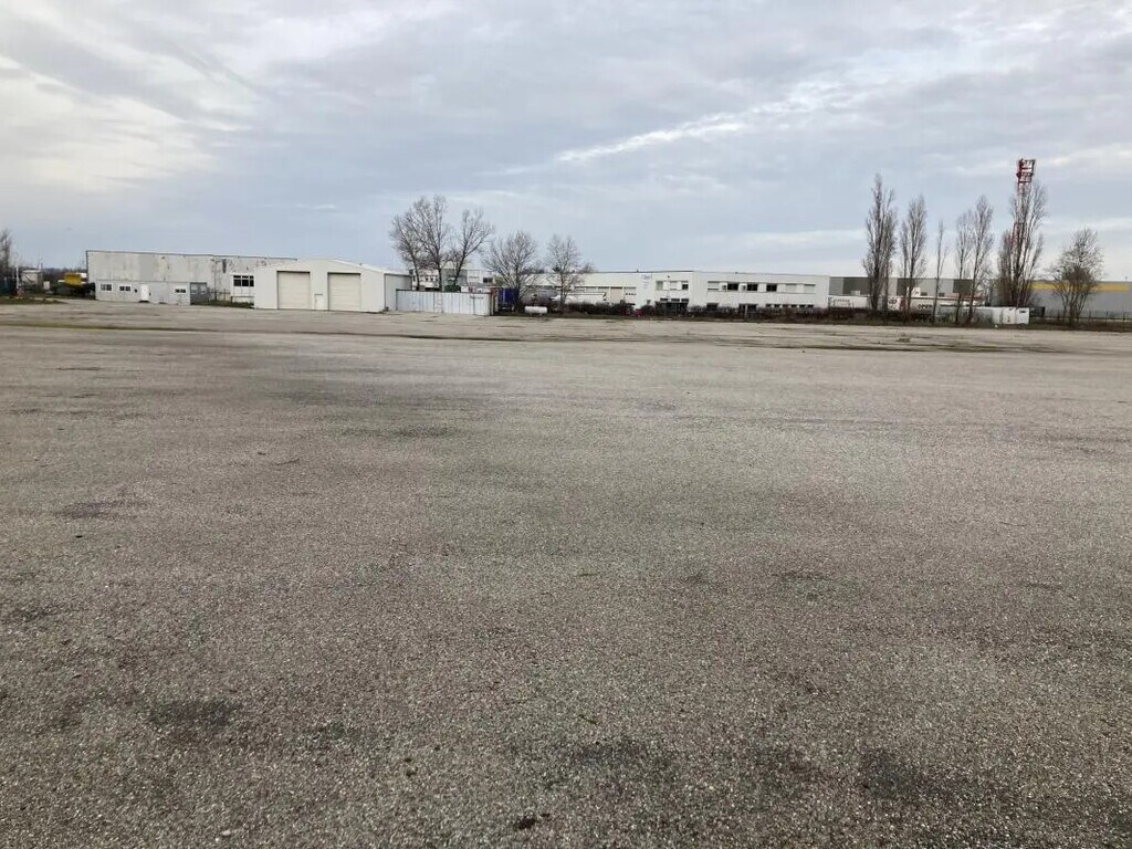 Location Terrain 19 000 m² - Photo 1
