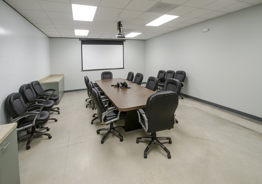 2710 Reed Rd, Houston, TX for lease - Interior Photo - Image 3 of 14