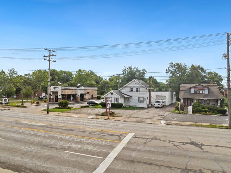 24265 Lorain Rd, North Olmsted, OH for lease - Building Photo - Image 1 of 42