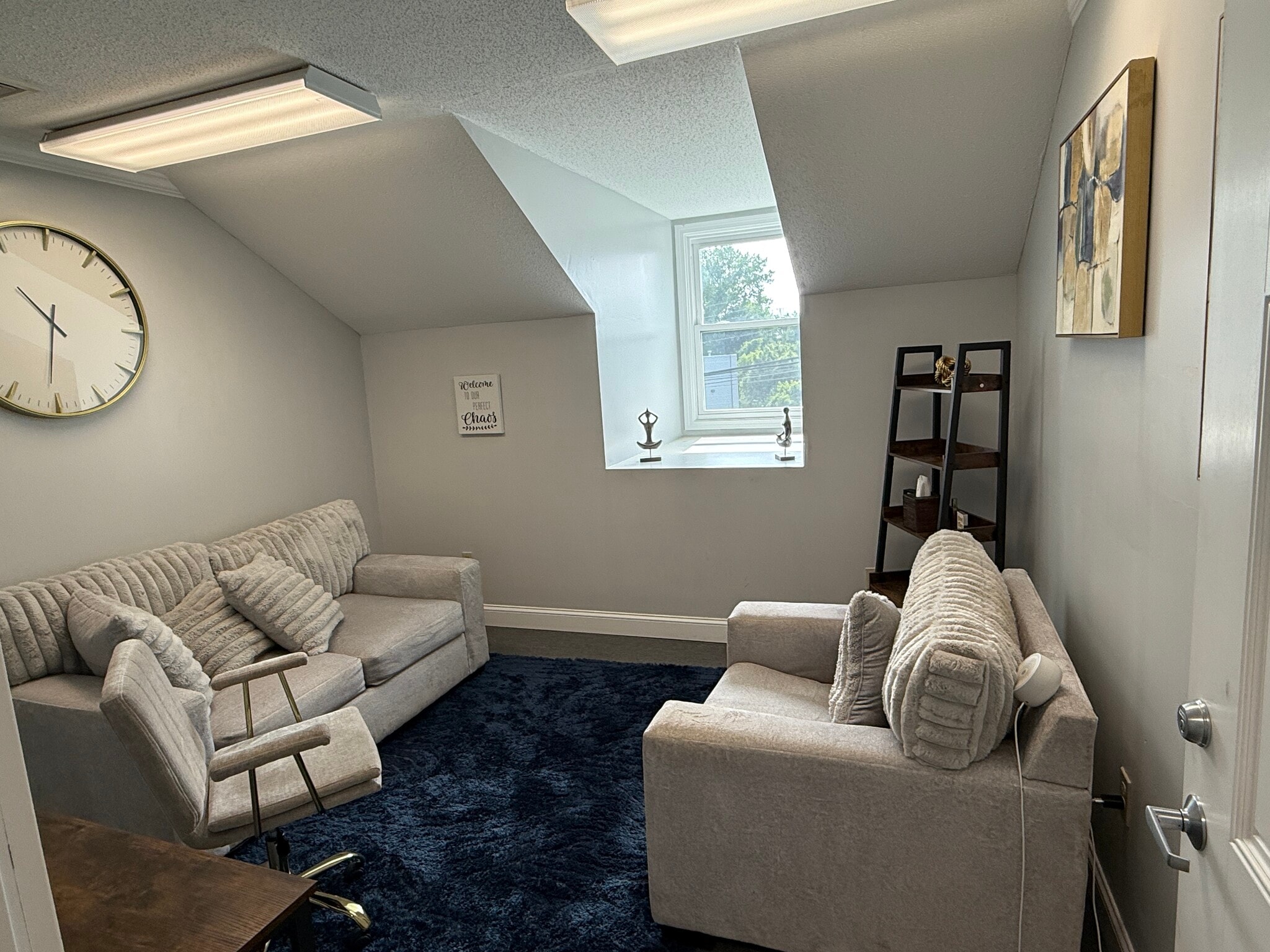 95-127 Fenn Rd, Newington, CT for lease Interior Photo- Image 1 of 1
