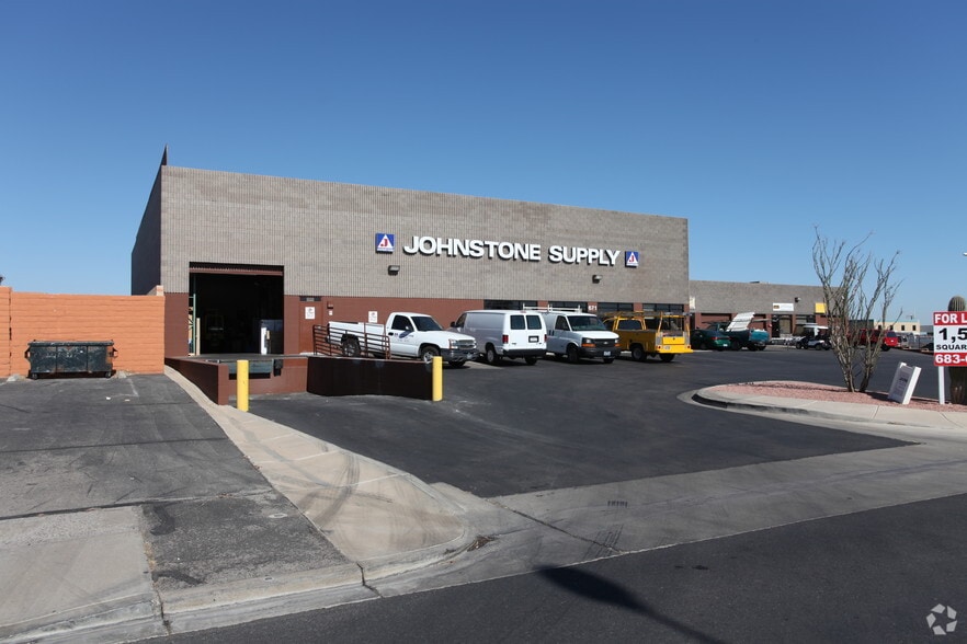 671 Middlegate Rd, Henderson, NV for lease - Building Photo - Image 3 of 8