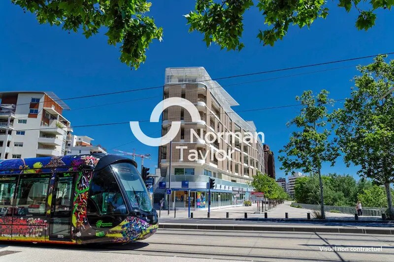 Retail in Montpellier for lease - Building Photo - Image 2 of 2