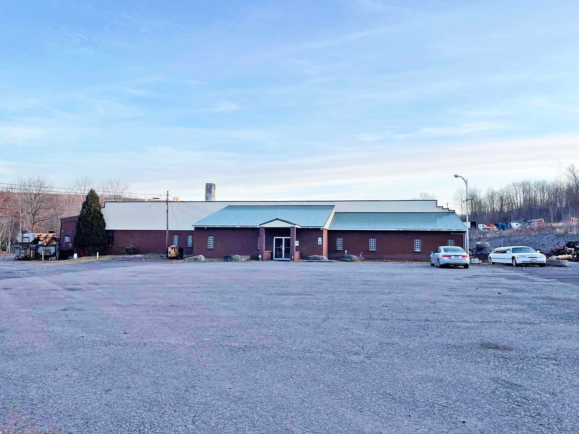 300 Delaware St, Archbald, PA 18403