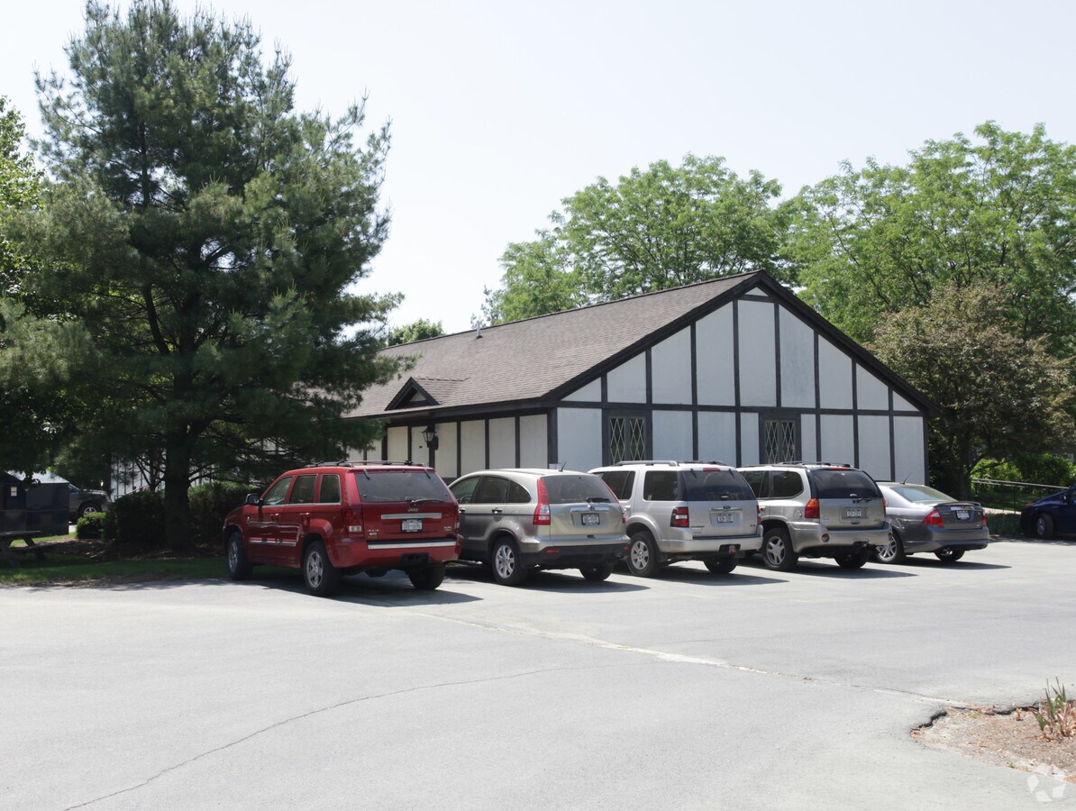 453 Dixon Rd, Queensbury, NY 12804 Property Record