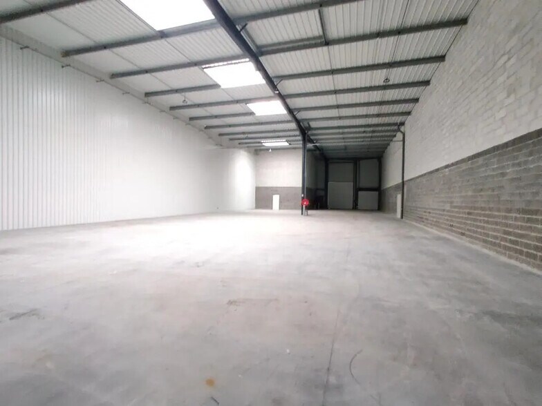 Office in Bondues for lease - Interior Photo - Image 1 of 11