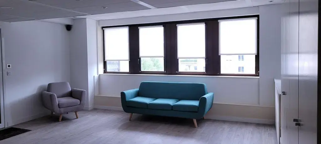 Suresnes, HDS 92150 -  -  - Interior Photo - Image 1 of 2