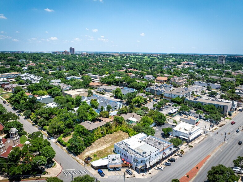 5050 Broadway, Alamo Heights, TX for sale - Aerial - Image 2 of 43