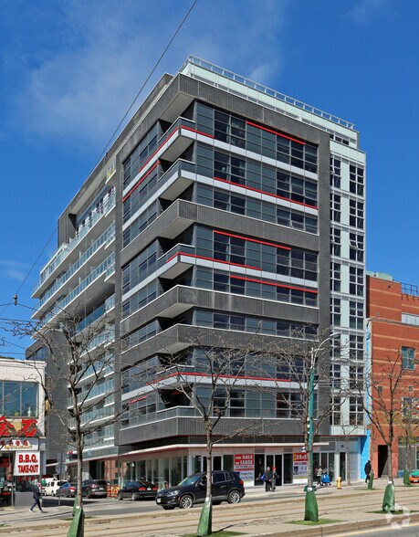 280 Spadina Ave, Toronto, ON for sale - Building Photo - Image 2 of 9