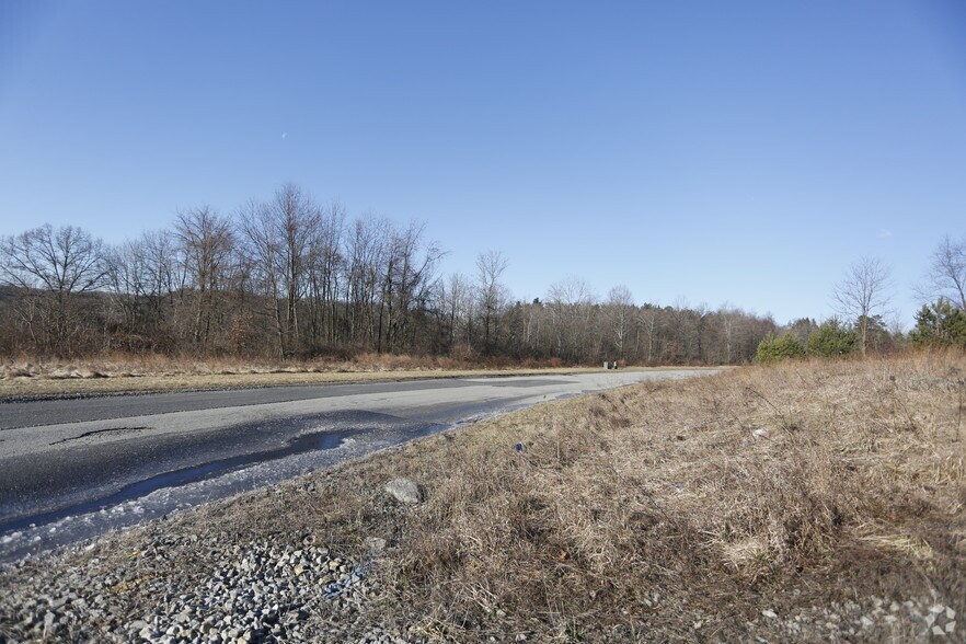 Earnhart Dr, Hunker, PA 15639