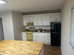 3725 Kentucky Ave, Indianapolis, IN for lease Interior Photo- Image 1 of 8