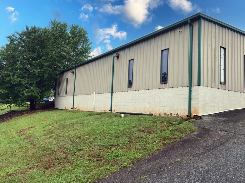 7980-7982 Macon Hwy, Watkinsville, GA for lease - Building Photo - Image 3 of 6