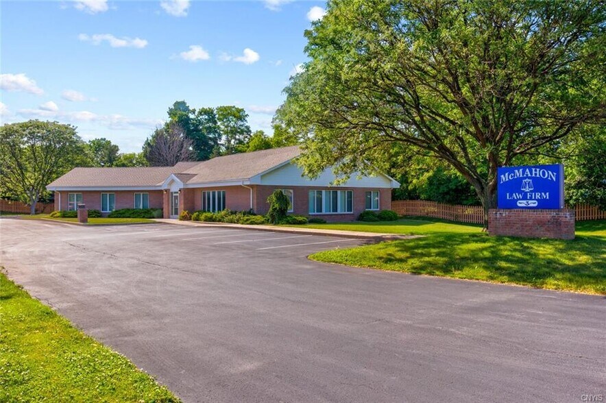 3 Henry Beach Dr, Camillus, NY for sale - Primary Photo - Image 1 of 1