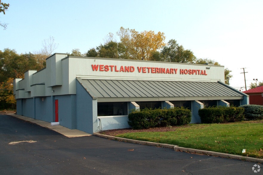 7610 N Wayne Rd, Westland, MI for sale - Building Photo - Image 2 of 2