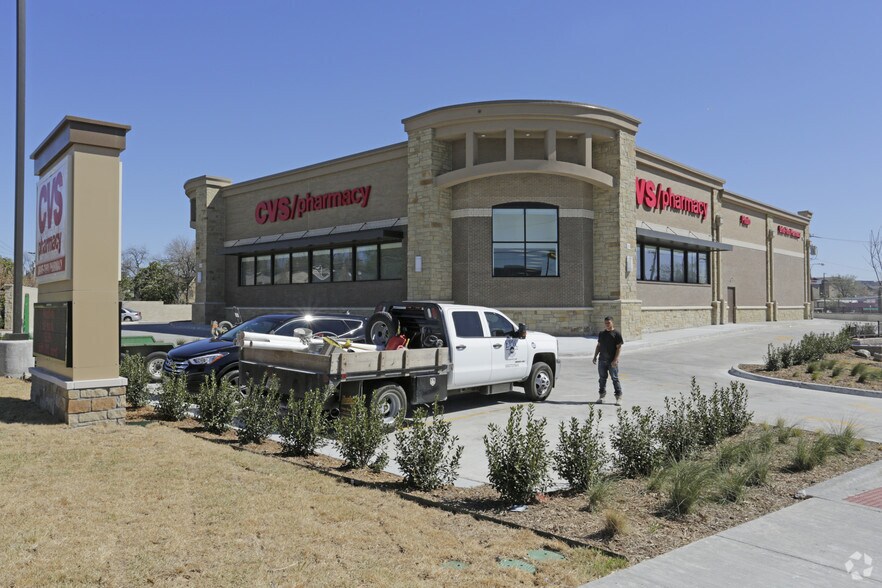 4930 Maple Ave, Dallas, TX for sale - Primary Photo - Image 1 of 1