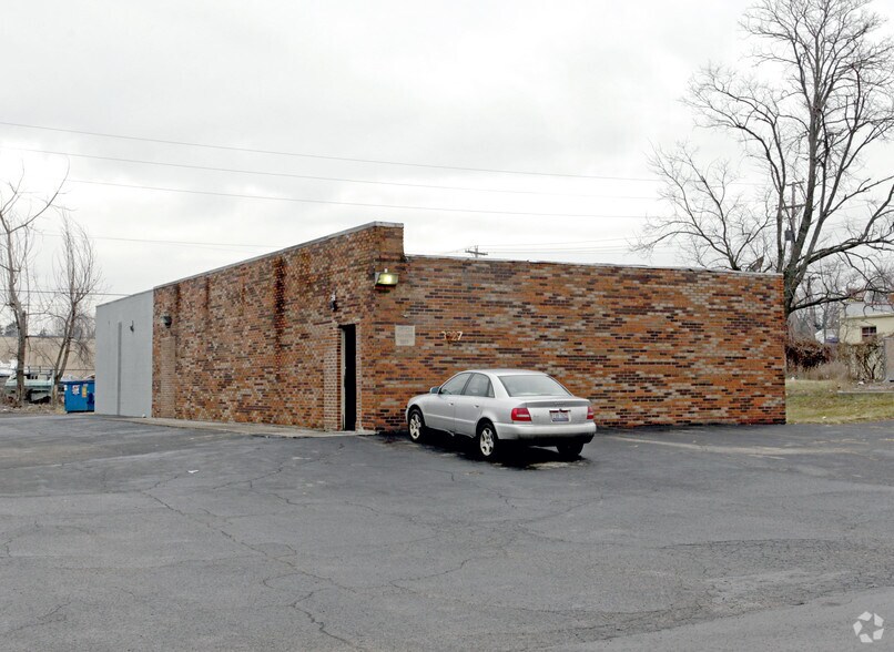 Free Pike portfolio of 2 properties for sale on LoopNet.com - Primary Photo - Image 2 of 2