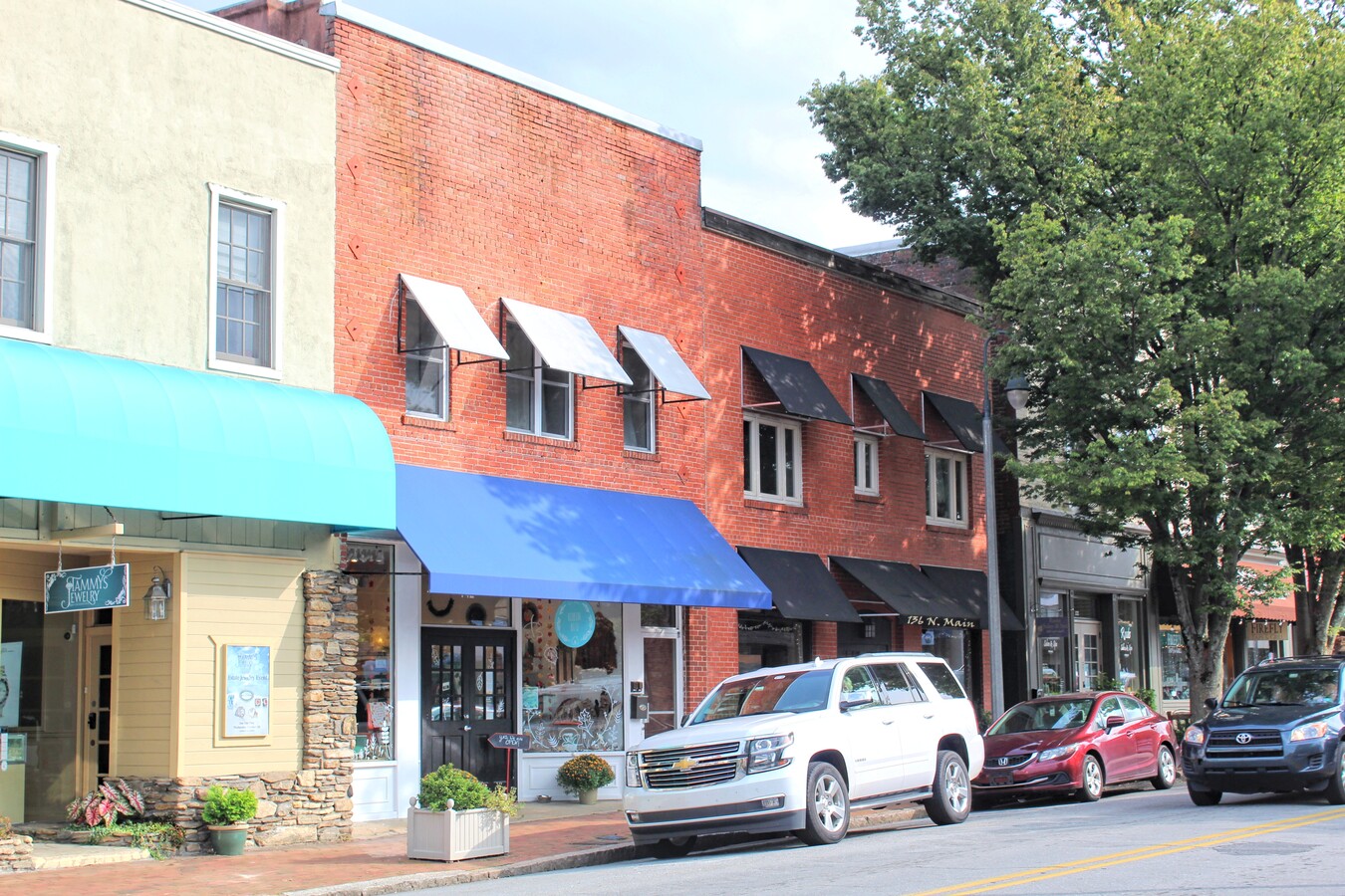 142 N Main St, Waynesville, NC 28786 | LoopNet