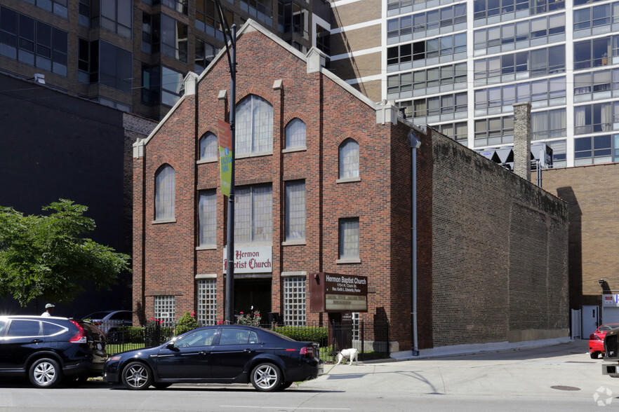 1754 N Clark St, Chicago, IL for sale - Primary Photo - Image 1 of 9