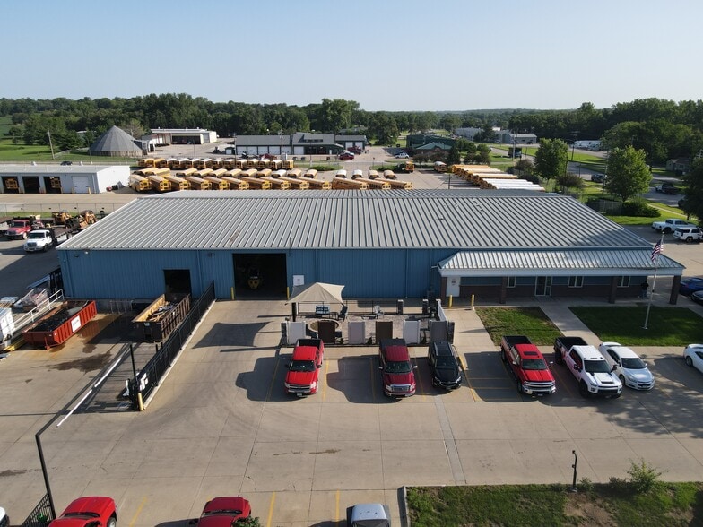 6300 NW Beaver Dr, Johnston, IA for lease - Building Photo - Image 2 of 6