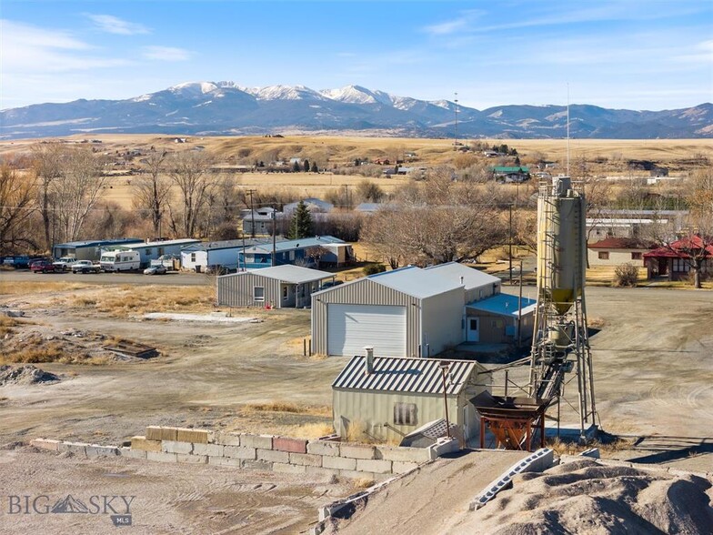 2 S Lincoln St, Whitehall, MT for sale - Primary Photo - Image 1 of 5