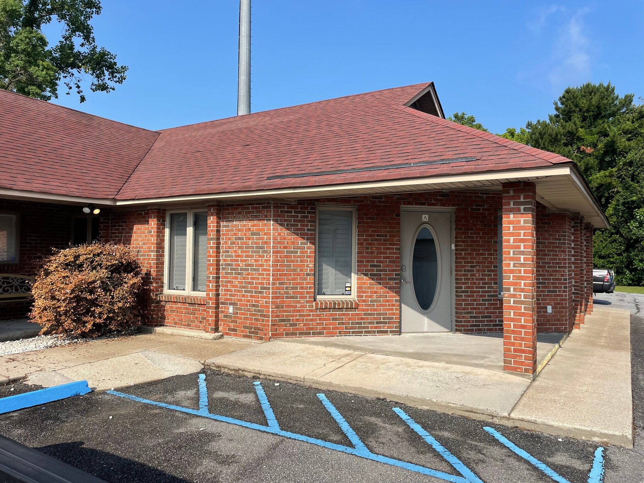 3844 Leeds Ave, North Charleston, SC for lease Building Photo- Image 1 of 13