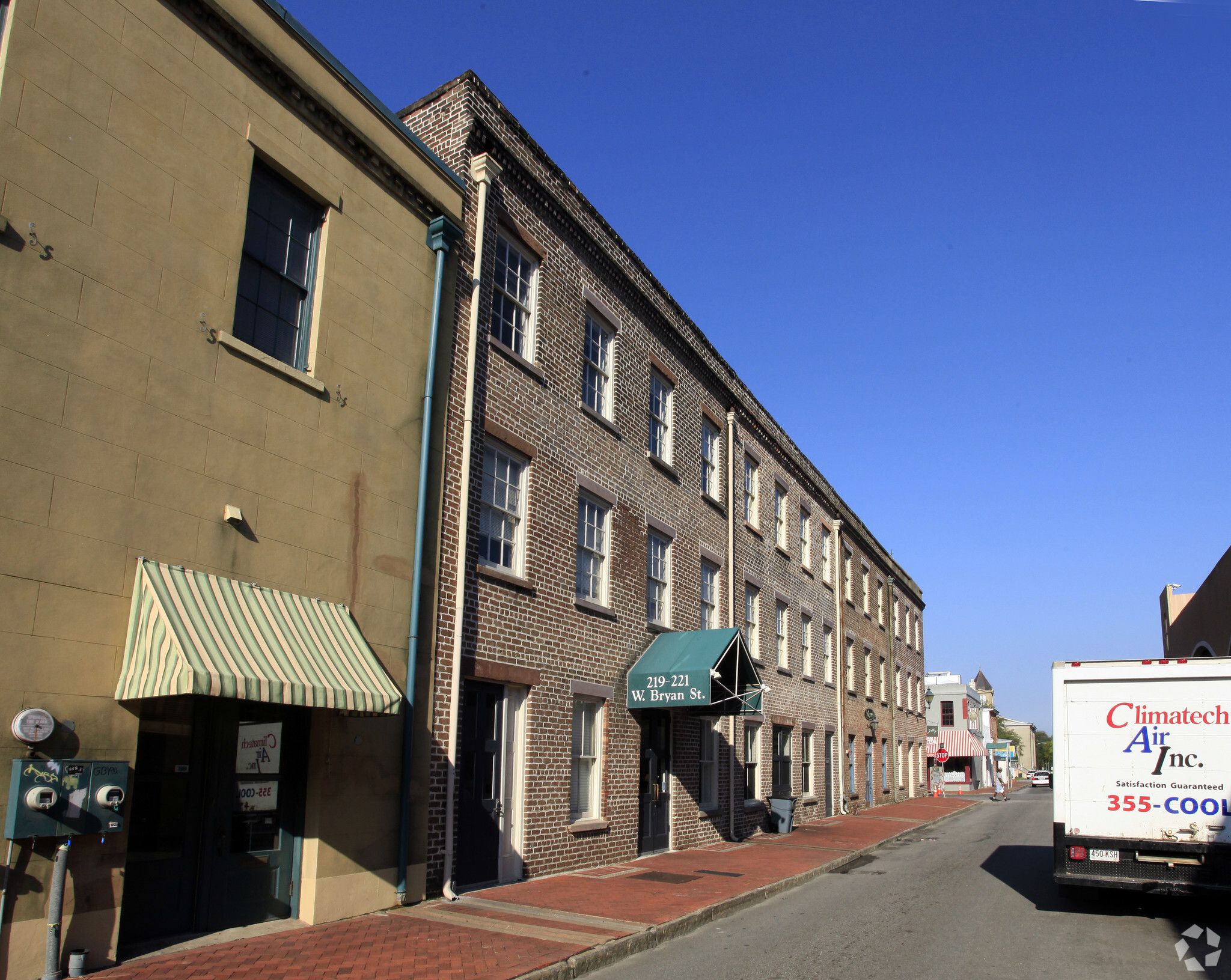 219-221 W Bryan St, Savannah, GA for sale Primary Photo- Image 1 of 1