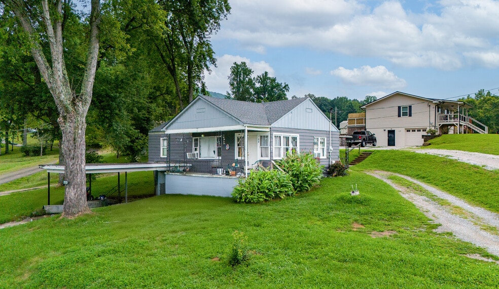 15 Unit Portfolio - Roane County, TN portfolio of 12 properties for sale on LoopNet.com - Building Photo - Image 3 of 12