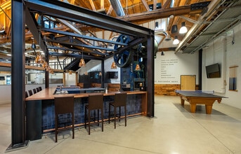 1306-1380 SE 9th Ave, Portland, OR for lease Interior Photo- Image 2 of 10