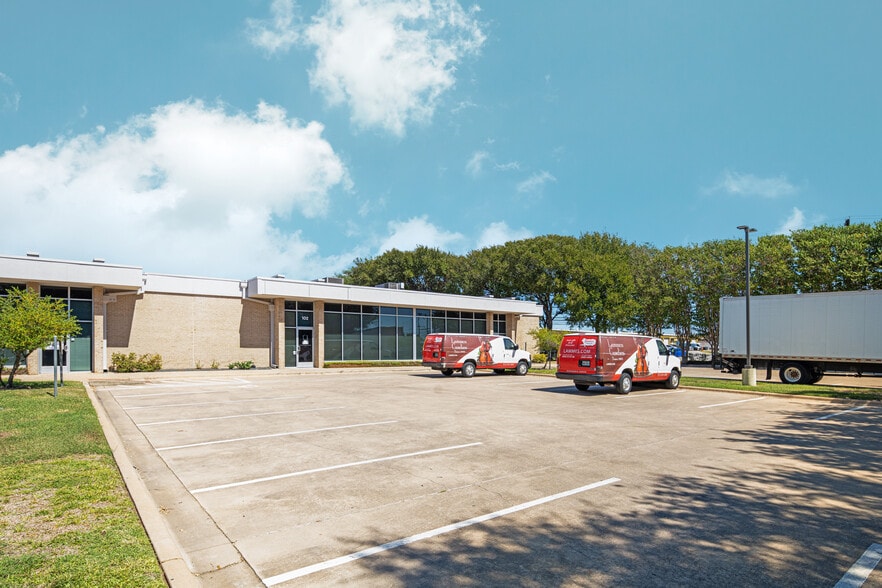 2600 Longhorn Blvd, Austin, TX for lease - Building Photo - Image 1 of 8