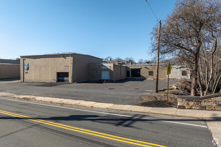 14 King St, Mount Holly, NJ for lease - Building Photo - Image 2 of 5