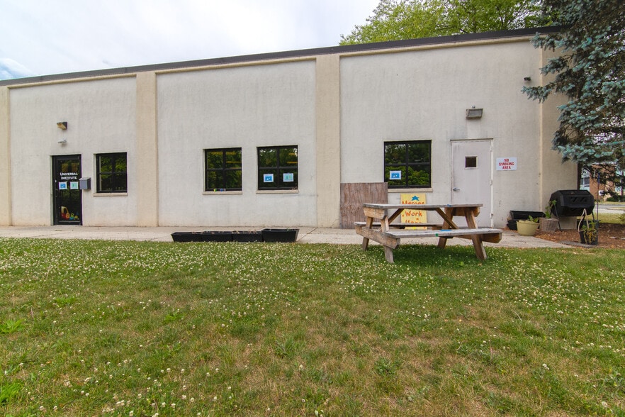 18 Microlab Rd, Livingston, NJ for lease - Building Photo - Image 2 of 27