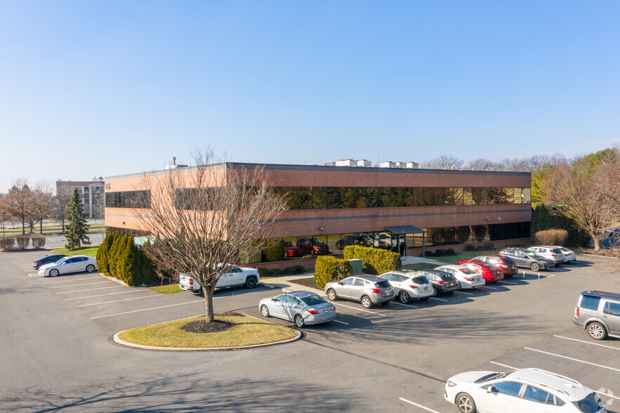 236 Brodhead Rd, Bethlehem, PA for lease - Building Photo - Image 2 of 17